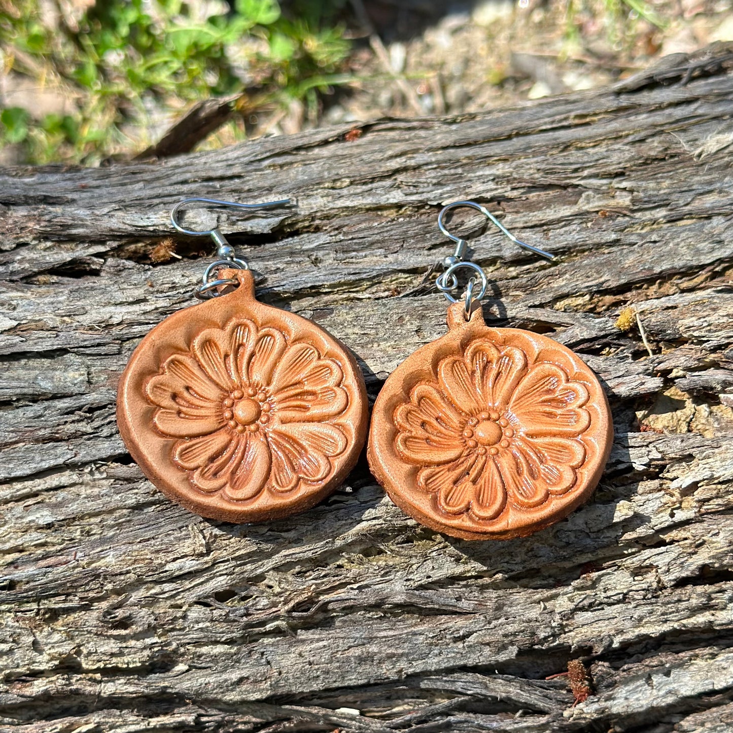 Tooled Leather Round Drop Earings