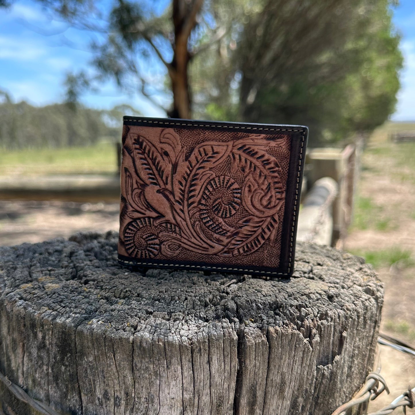 Mens Tooled Leather Wallet