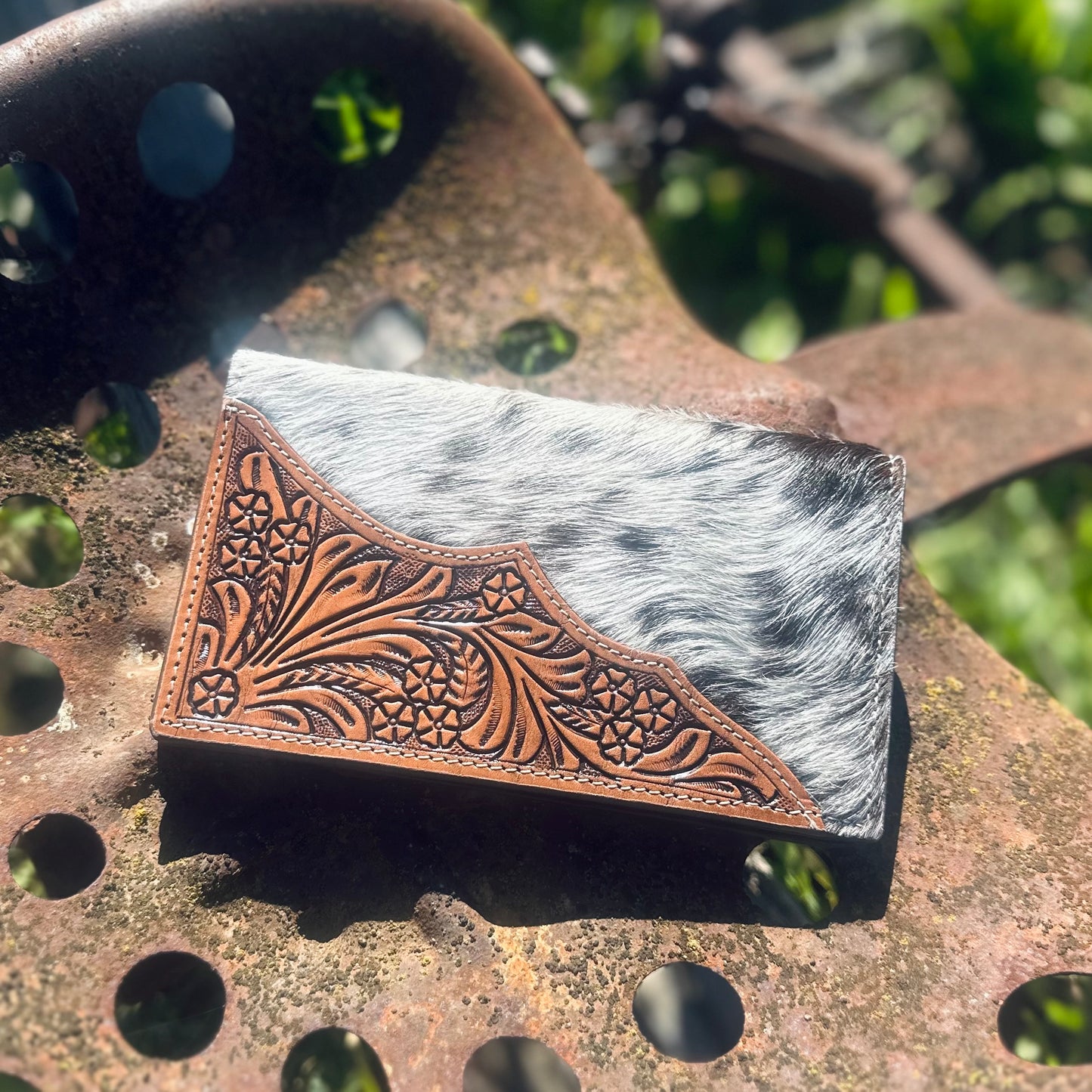 Tooled Leather Slim Cowhide Wallet