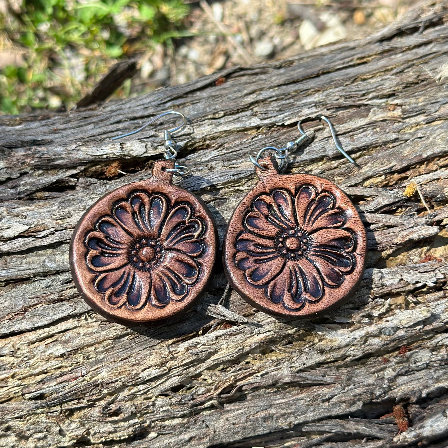 Tooled Leather Round Drop Earings