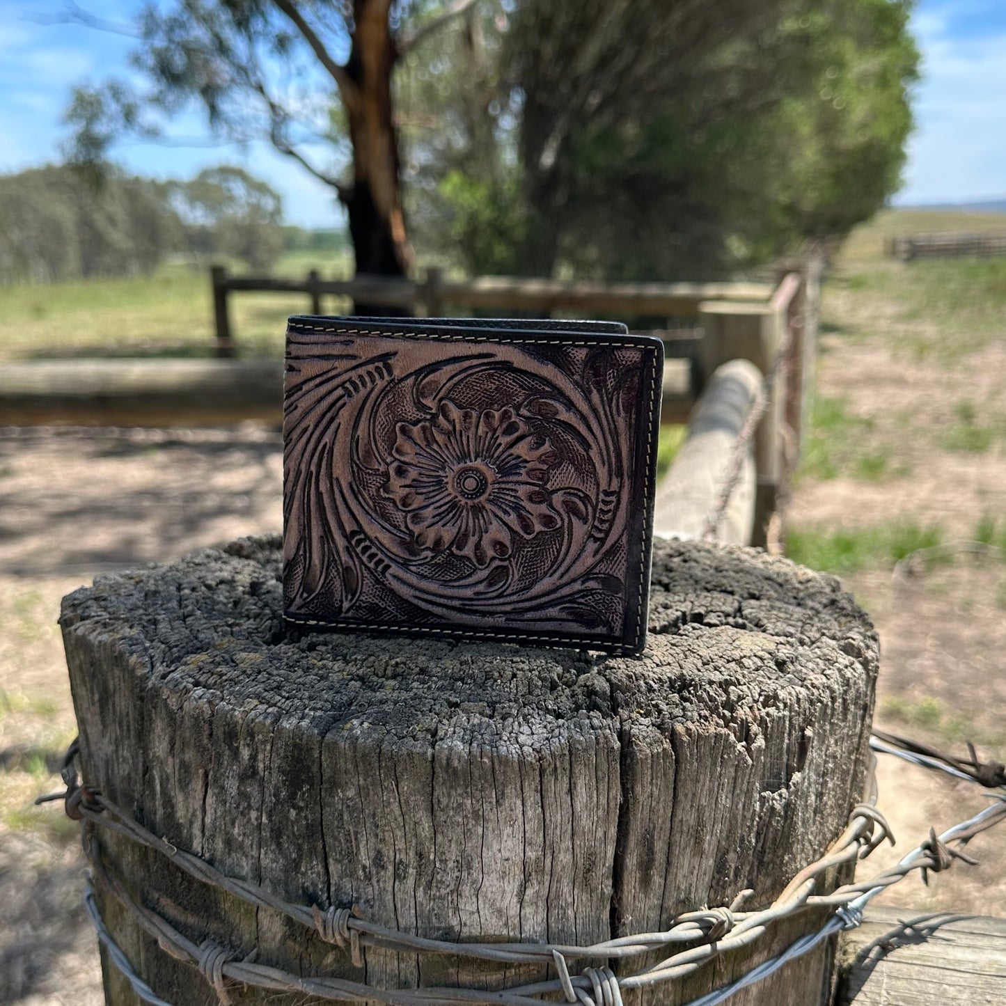 Mens Tooled Leather Wallet