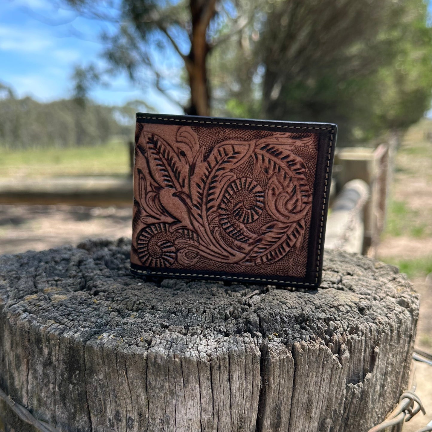 Mens Tooled Leather Wallet Woven Back