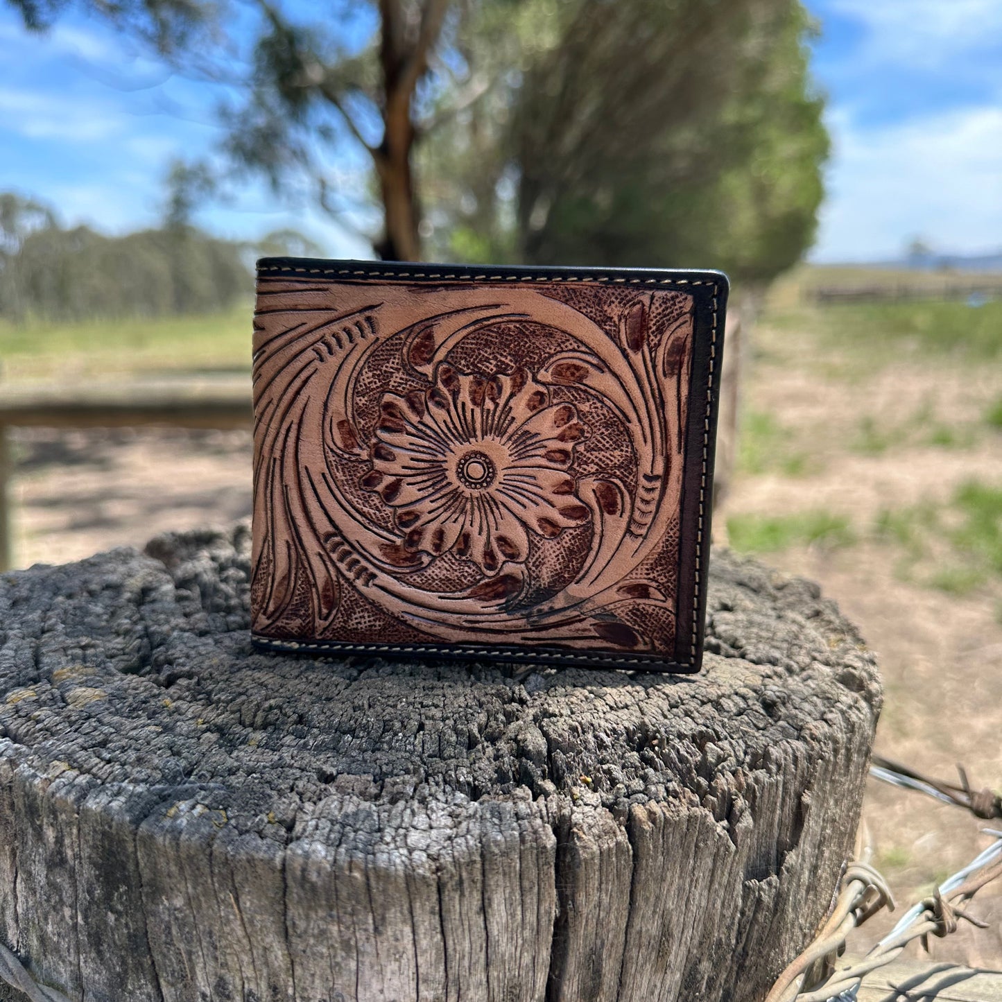 Mens Tooled Leather Wallet