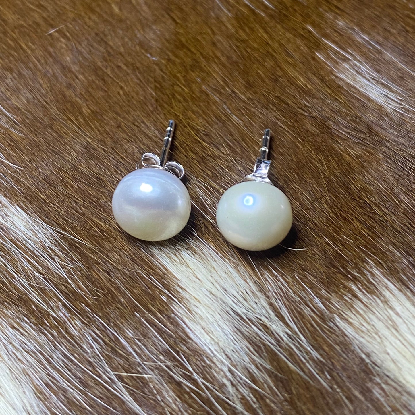 White Freshwater Pearl Studs